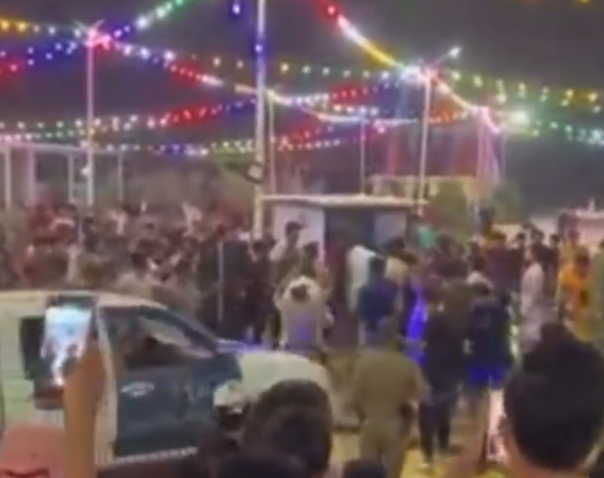 العراق : فيديو تحرش جماعي بفتاتين بمنتزه في البصرة